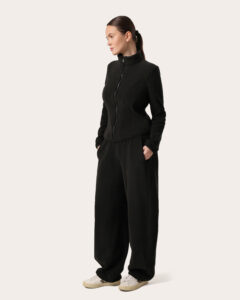 Czarny komplet z premium fleece z dopasowaną bluzą z zamkiem