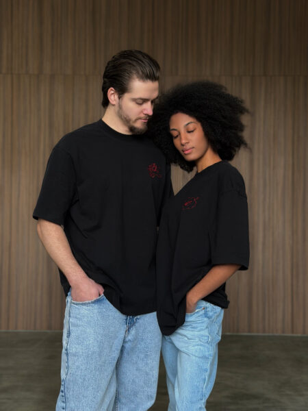 Czarna koszulka unisex z haftem