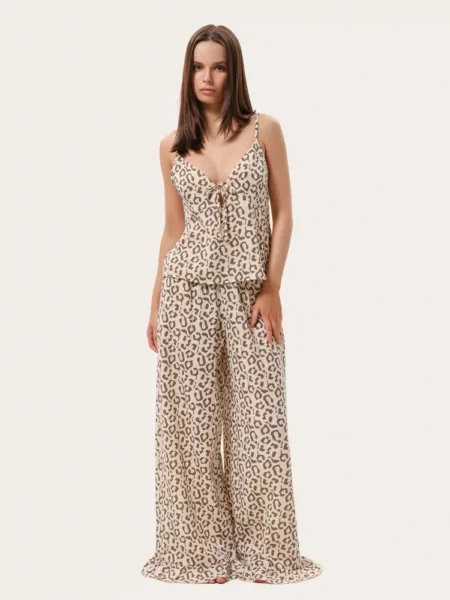 Beżowa piżama z muślinu w leopardzi print: top i spodnie z falbaną
